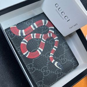 Authentic with Gucci Snake Bifold Wallet (proof of Receipt)